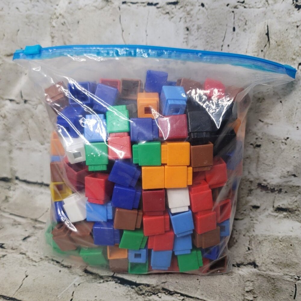 1.13 lbs Assorted Lot Math Manipulatives Homeschooling Primary Elementary Blocks